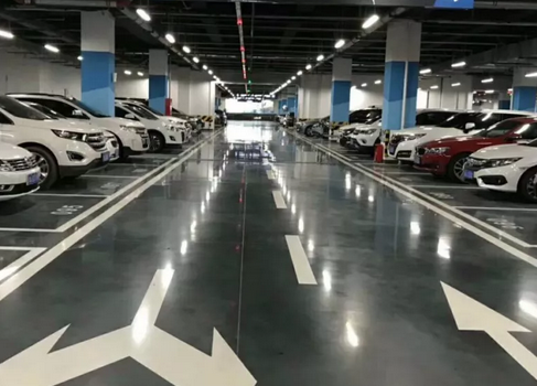 地下室停車場地坪